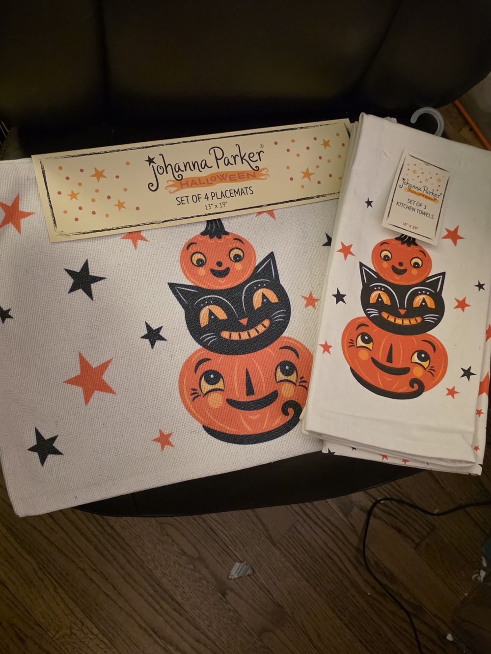 Johanna Parker Halloween Stacked Pumpkin Placemat and Towel Set - Orange & Black